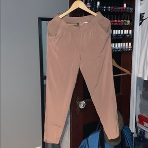 Women’s Elasticized viscose pants